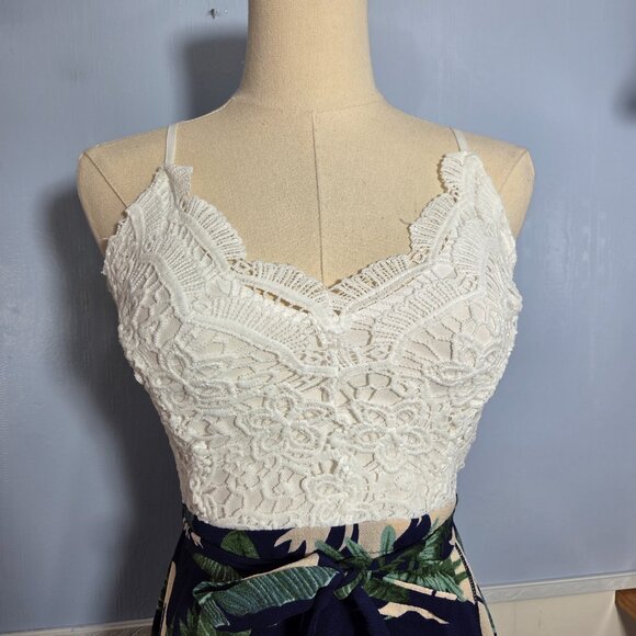 Blooming Jelly Medium White Navy Teal Open Back Crochet Faux Wrap Casual Dress - Picture 2 of 14